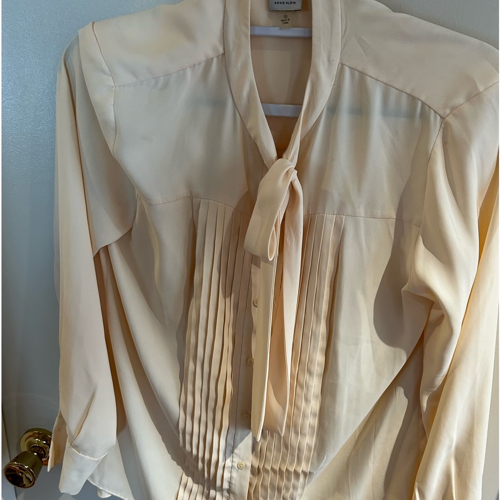 Anne Klein cream colored pleated blouse